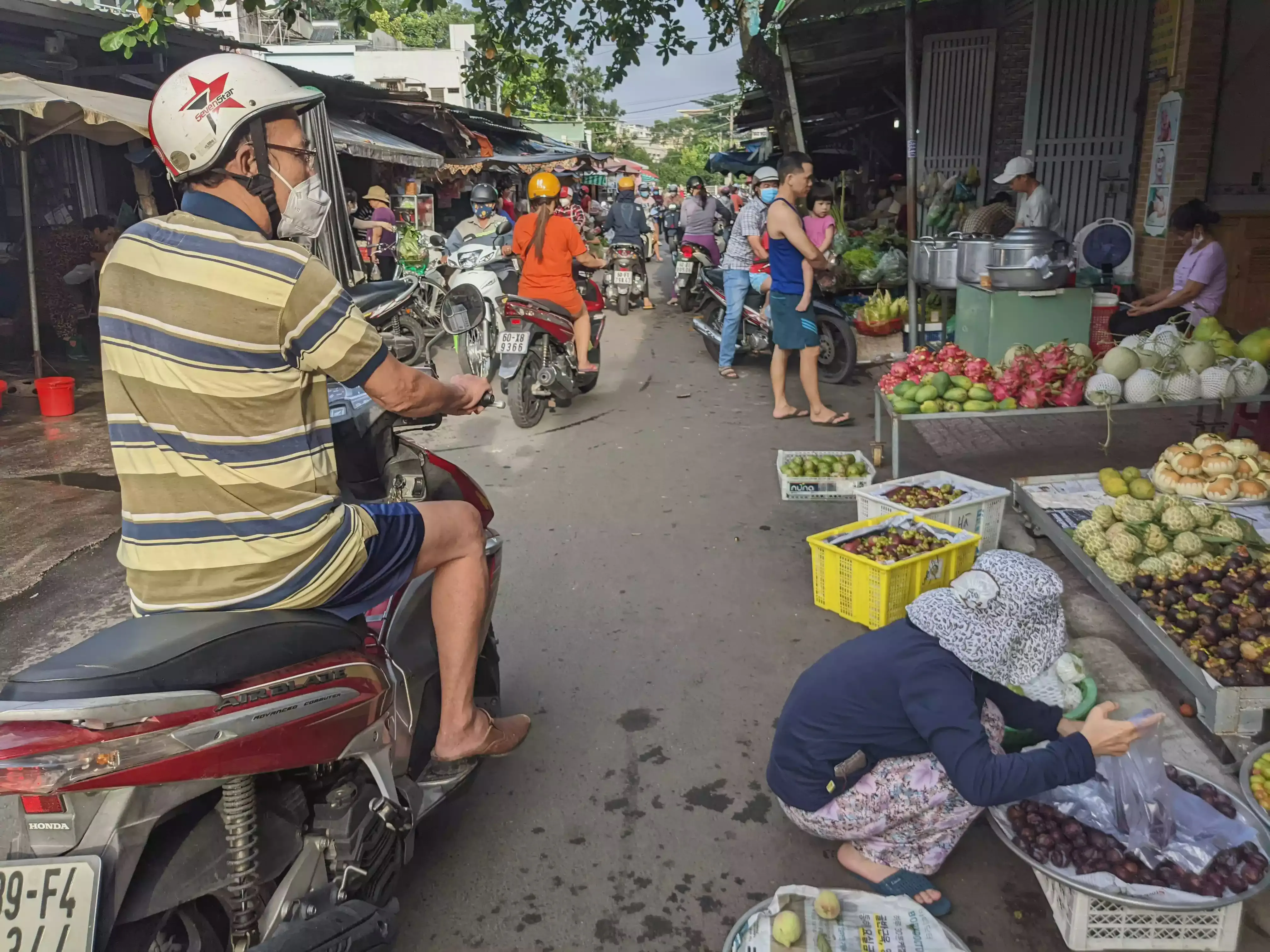 /images/post/asie/asie-sud-est/01-vietnam/03-bien-hoa/marche/bien_hoa_14.webp