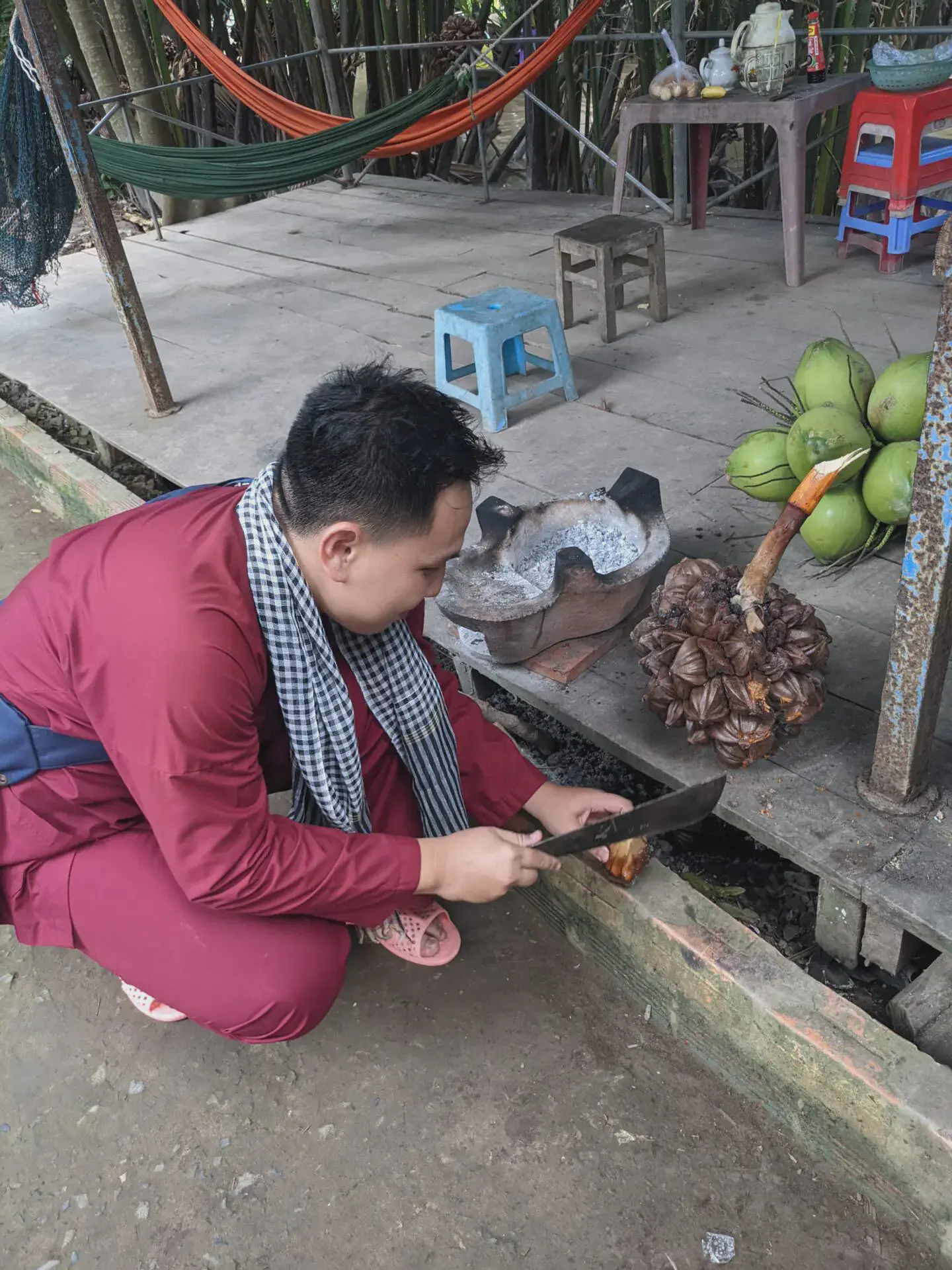 /images/post/asie/asie-sud-est/01-vietnam/08-ben-tre/coconut-juice/ben_tre_4.webp