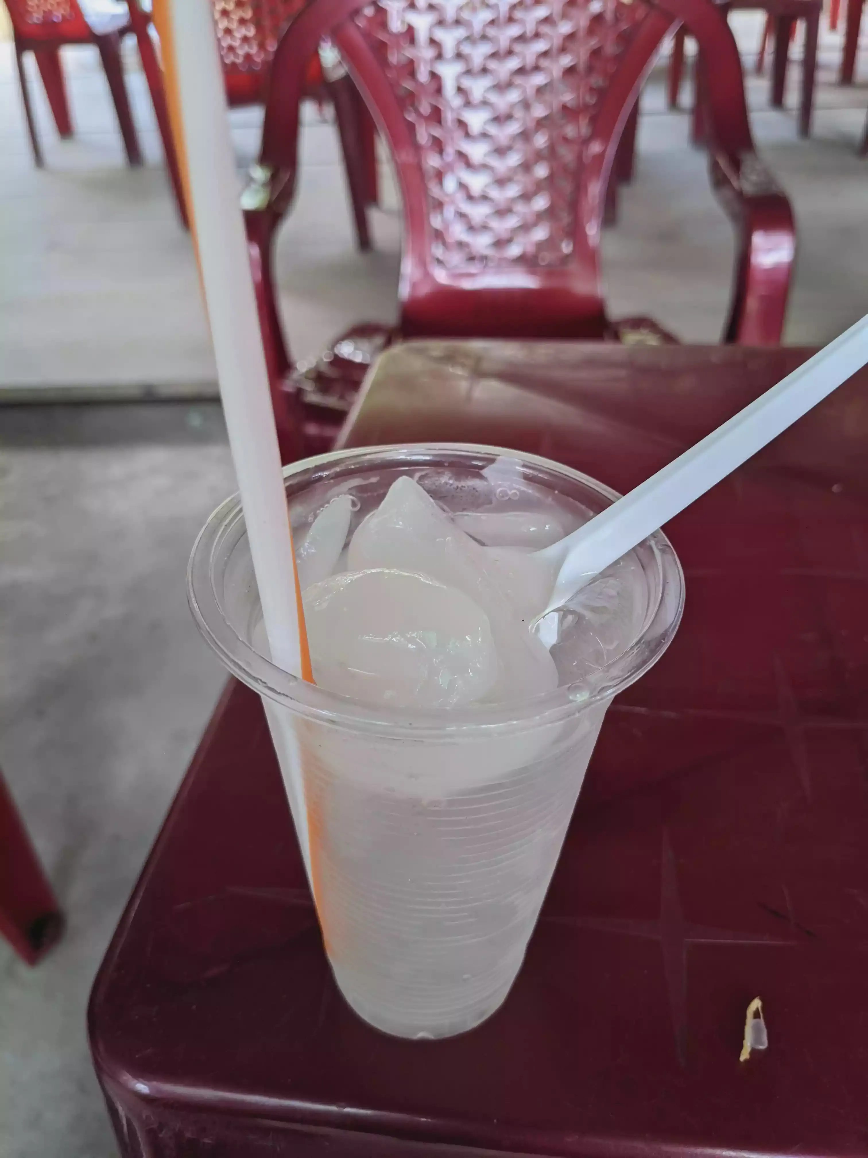 /images/post/asie/asie-sud-est/01-vietnam/08-ben-tre/coconut-juice/ben_tre_5.webp