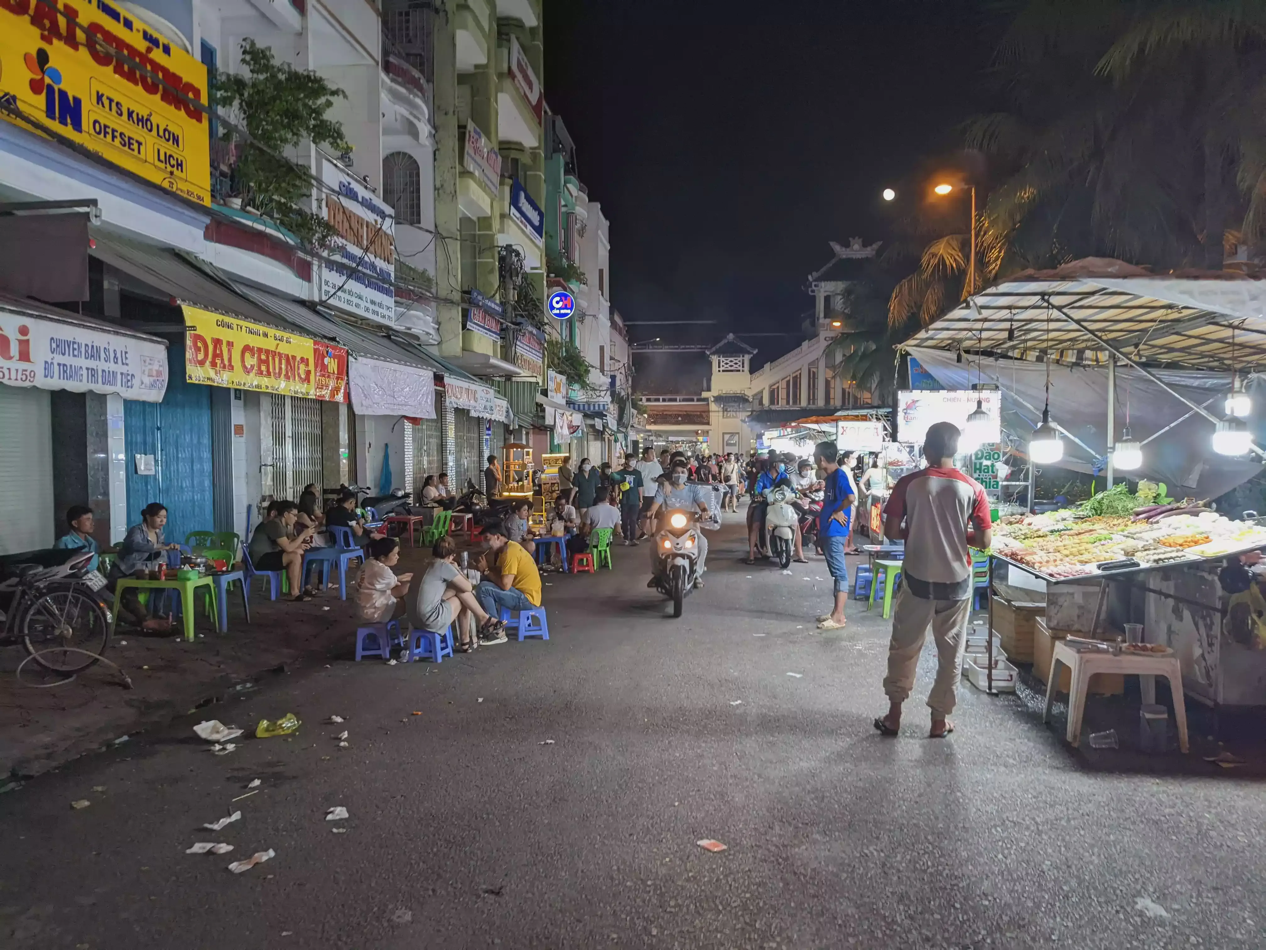 /images/post/asie/asie-sud-est/01-vietnam/09-can-tho/street-food/can_tho_08.webp